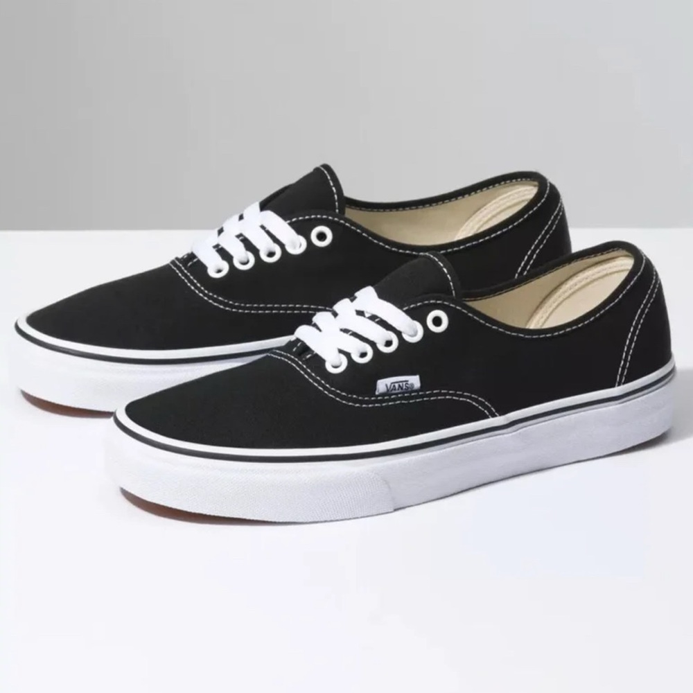 New VANS Authentic Black Shoes - Picture 1 of 8